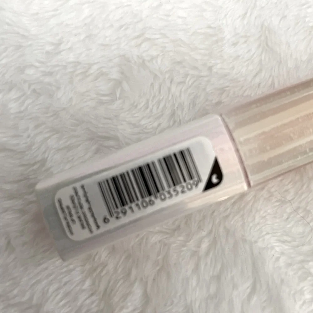 Huda Beauty Silk Balm Hydra-Plumping Lip Balm in the shade ‘Blush’